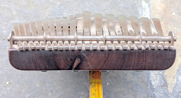 Mbira dzavadzimu A# / Bb Nyamaropa 'Devon' by Sebastian Pott Template Devon Mbira, 5 of 9